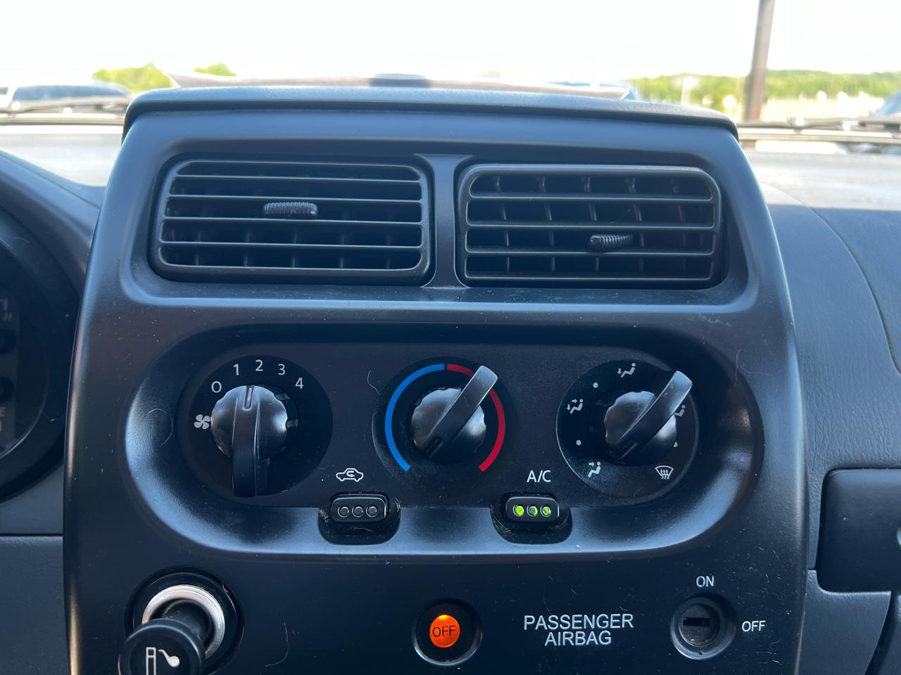 Nissan Frontier KC-I4 Standard Model 2002