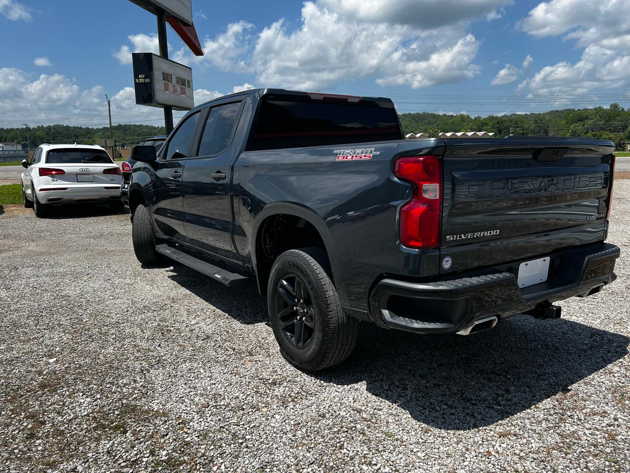 Chevrolet Silverado 1500 Custom Trail Boss Crew Cab Long Box 4WD 2019