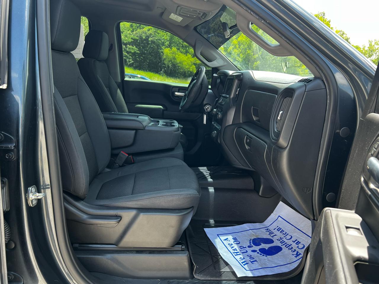 Chevrolet Silverado 1500 Custom Trail Boss Crew Cab Long Box 4WD 2019