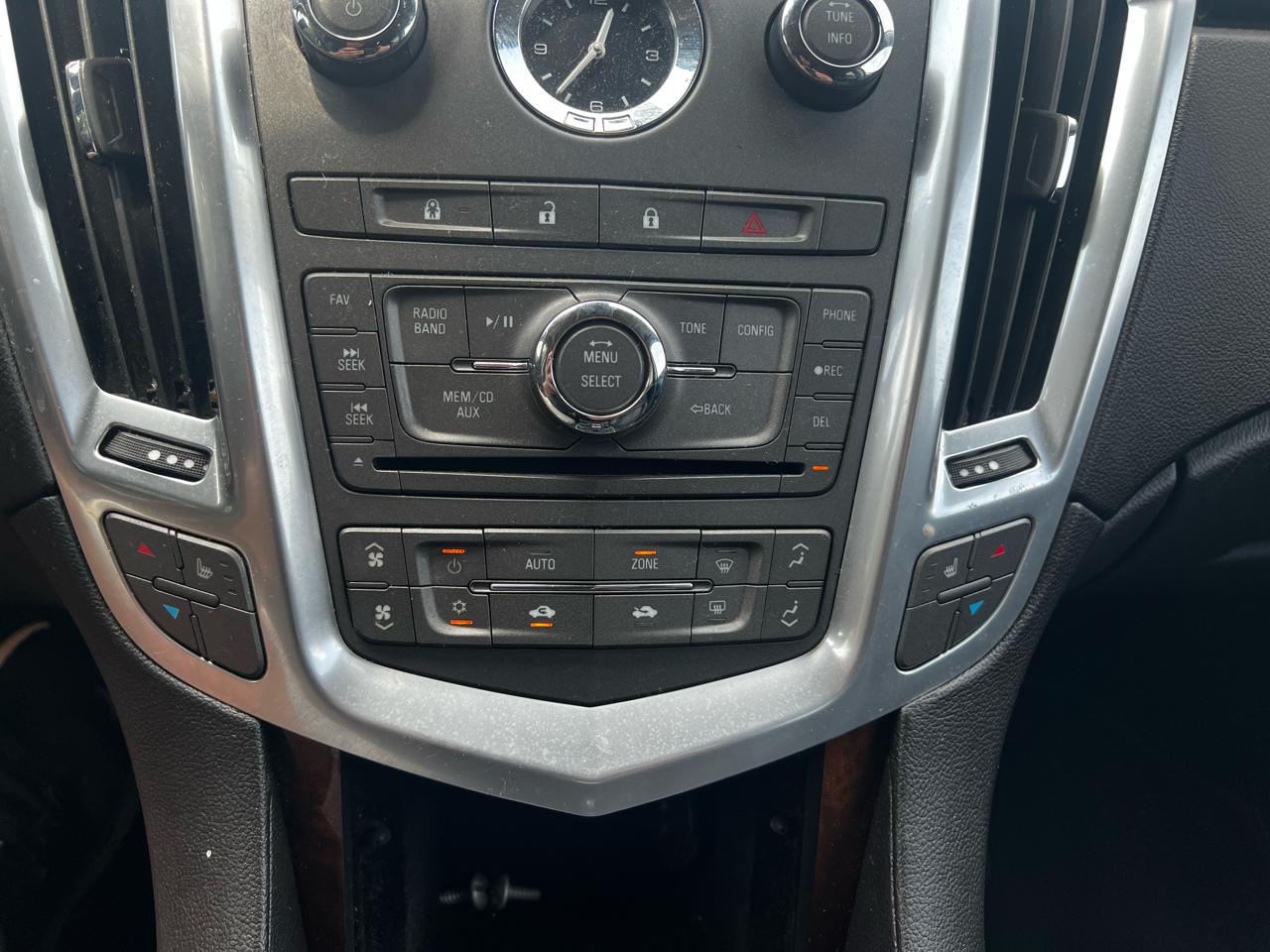 Cadillac SRX Luxury 2012