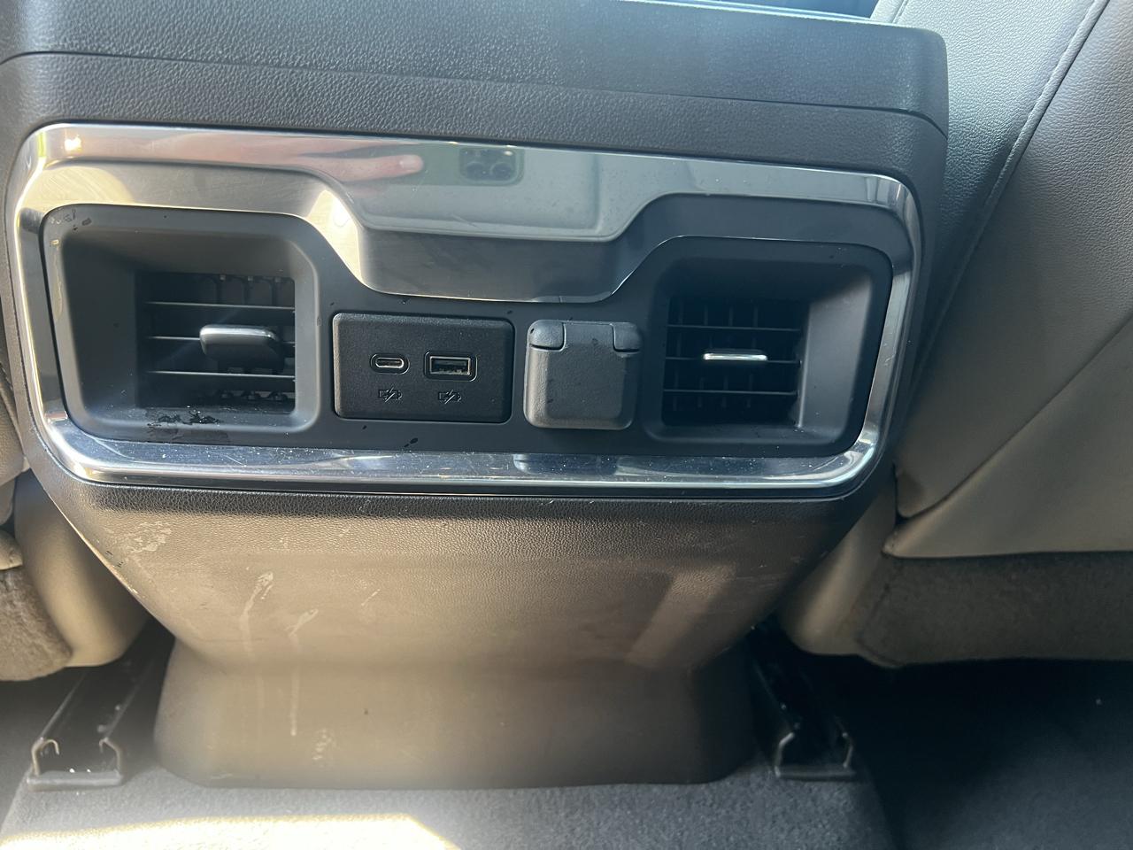 Chevrolet Silverado 1500 Limited LTZ Crew Cab 4WD 2022