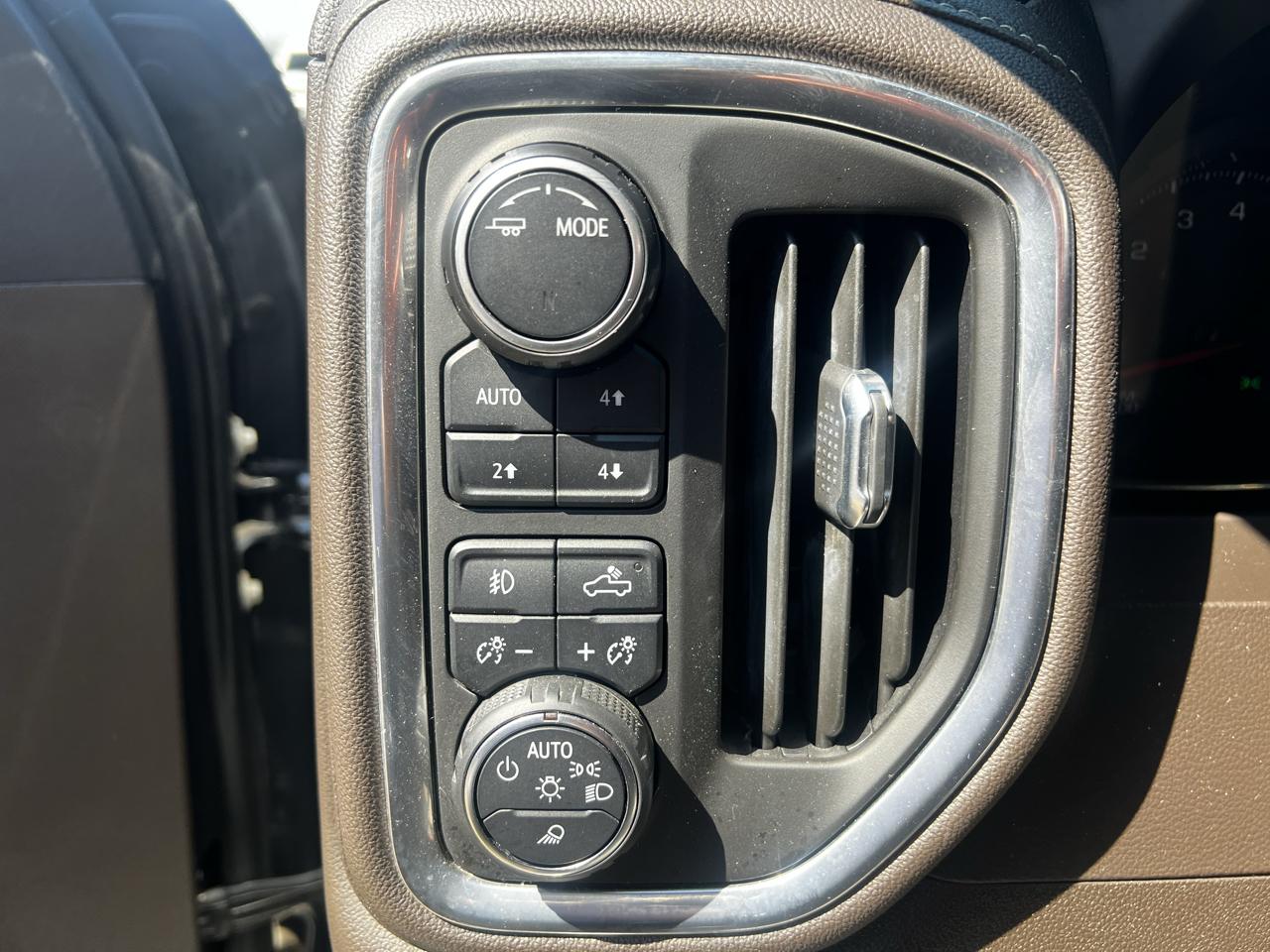 Chevrolet Silverado 1500 Limited LTZ Crew Cab 4WD 2022