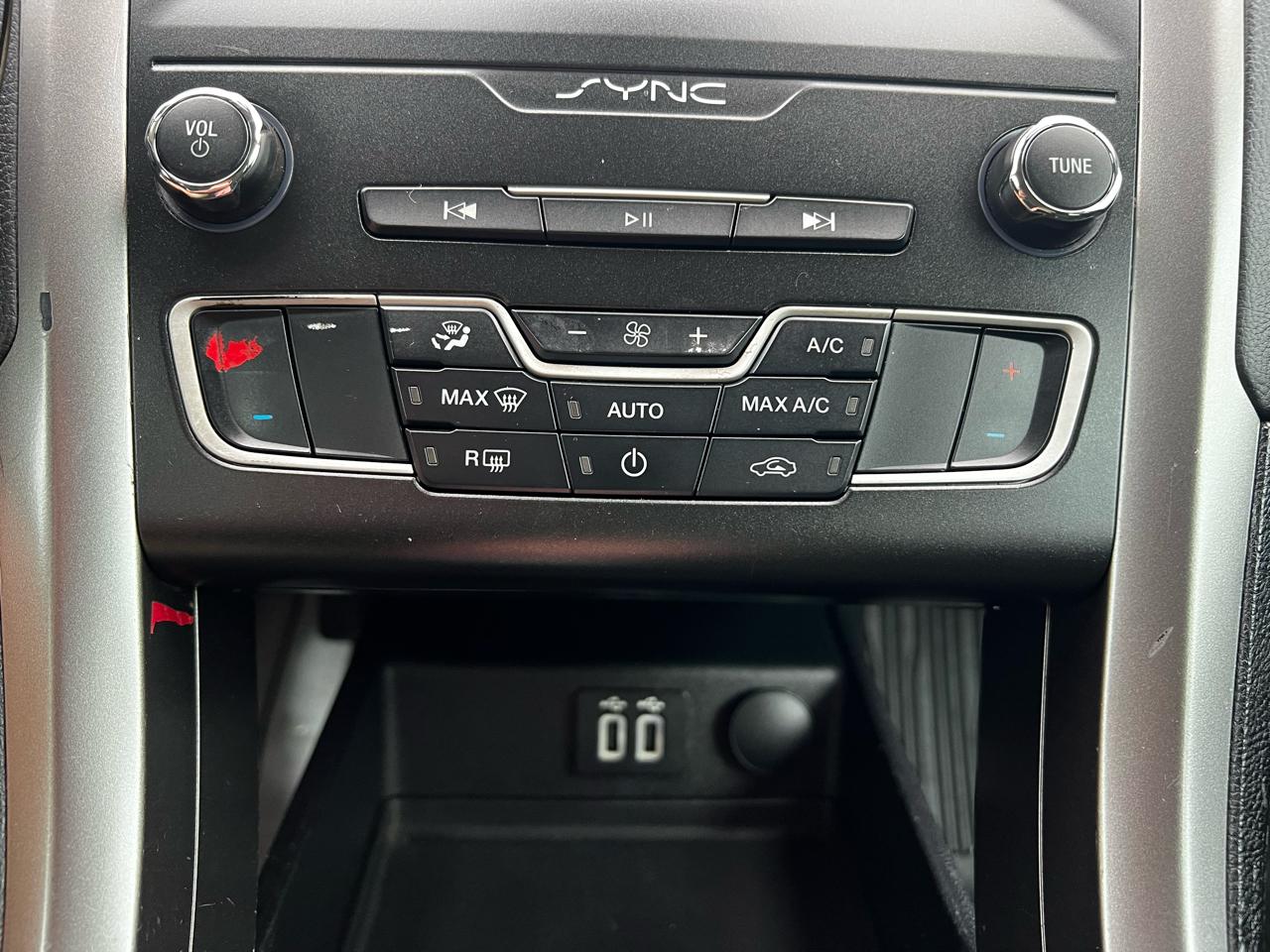 Ford Fusion SE 2020