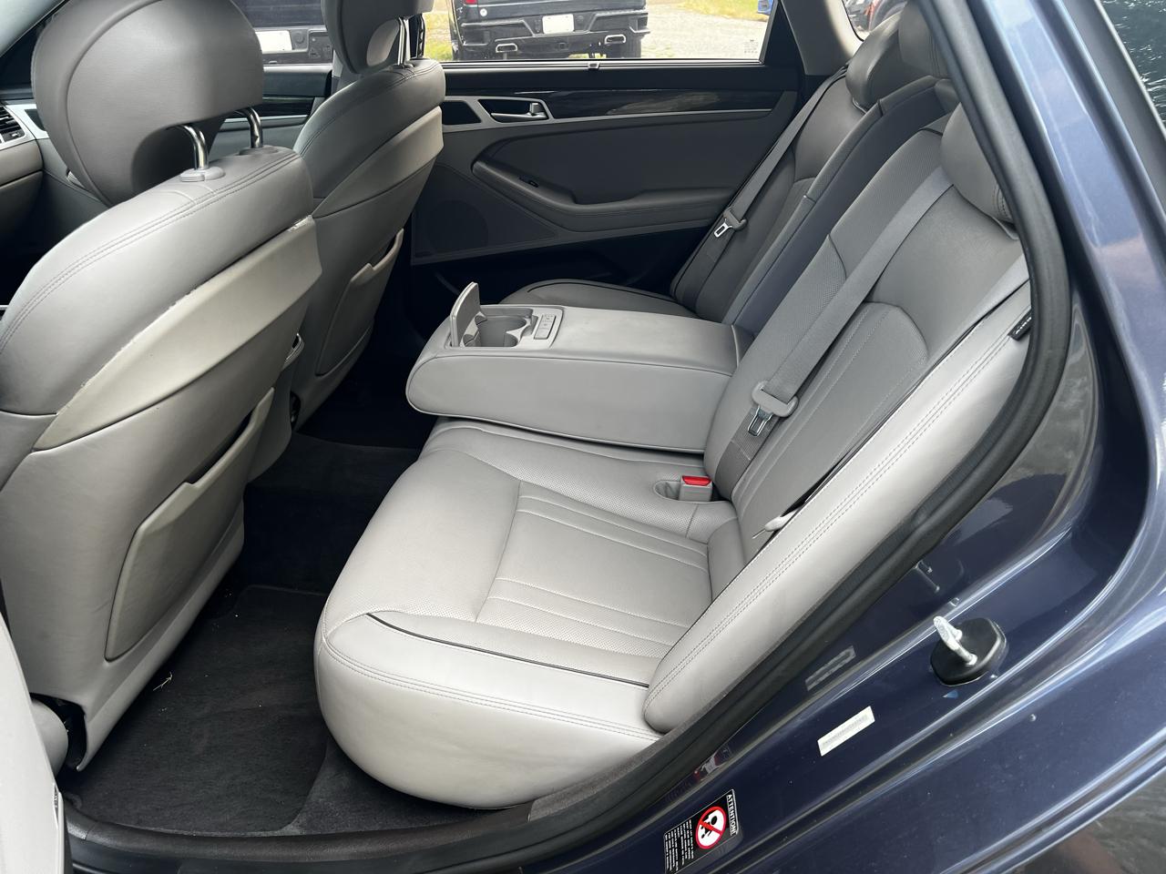 Hyundai Genesis 3.8L 2015