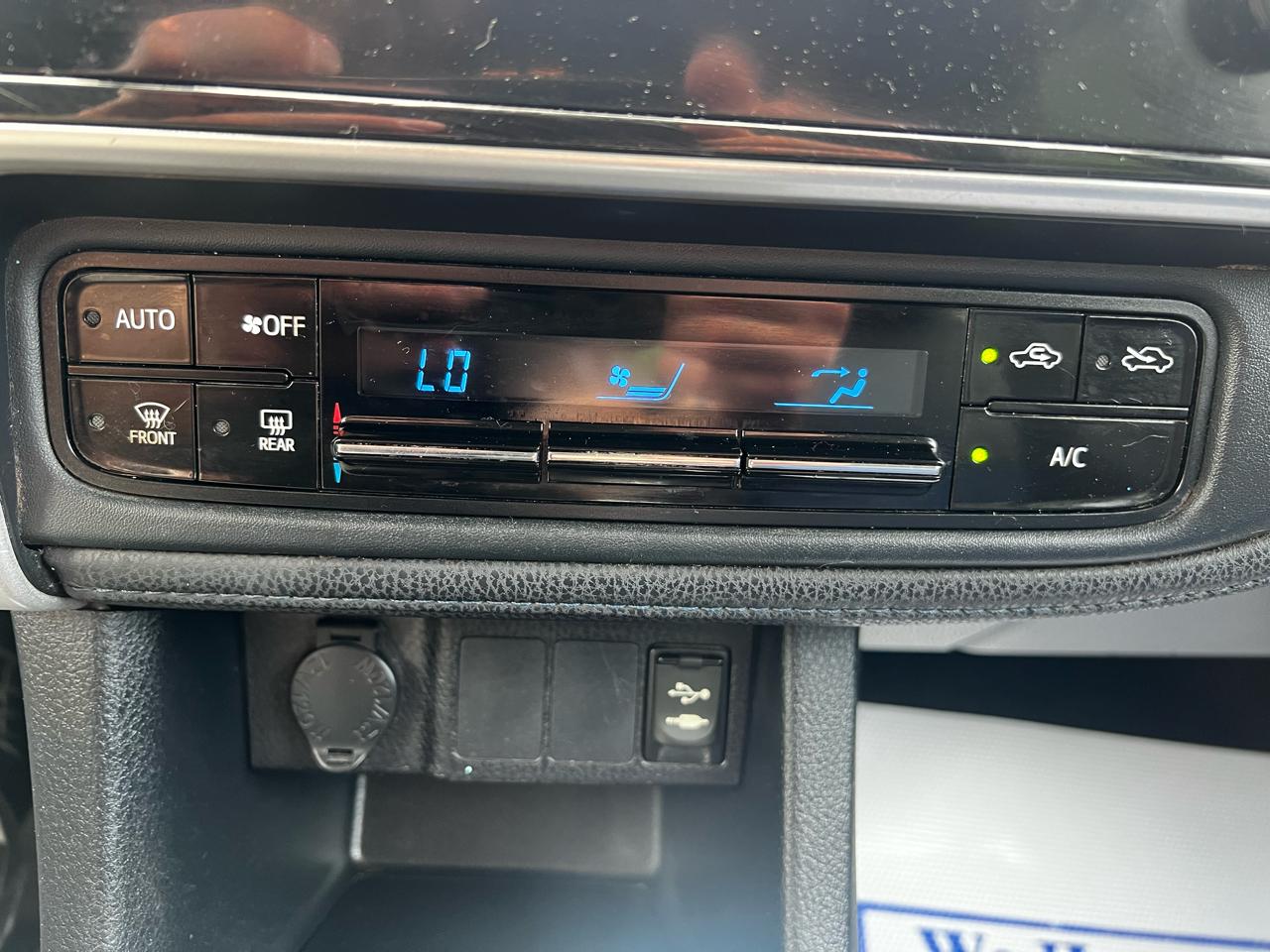 Toyota Corolla SE 4D Sedan at 2018