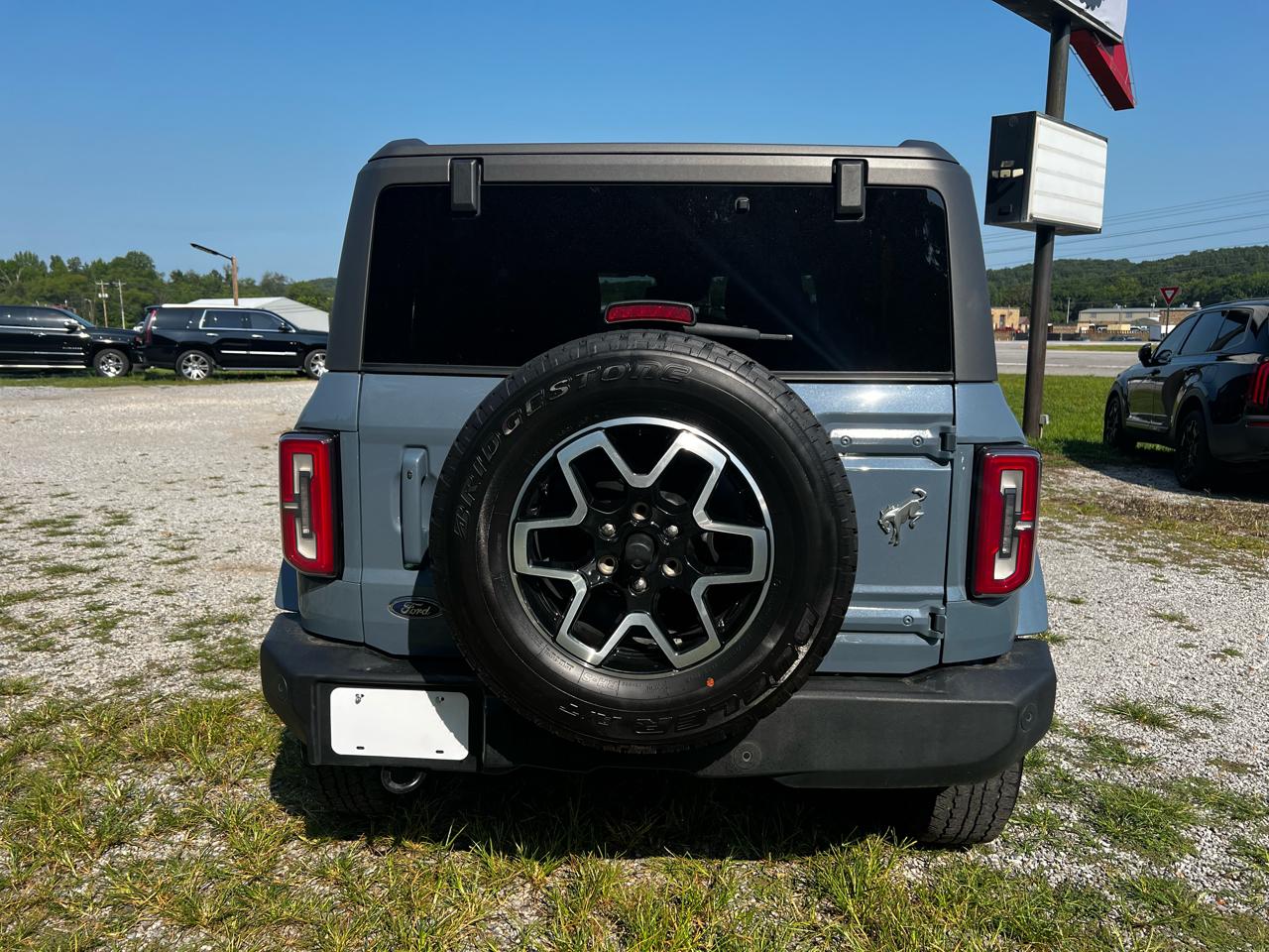 Ford Bronco Outer Banks 2-Door 2023