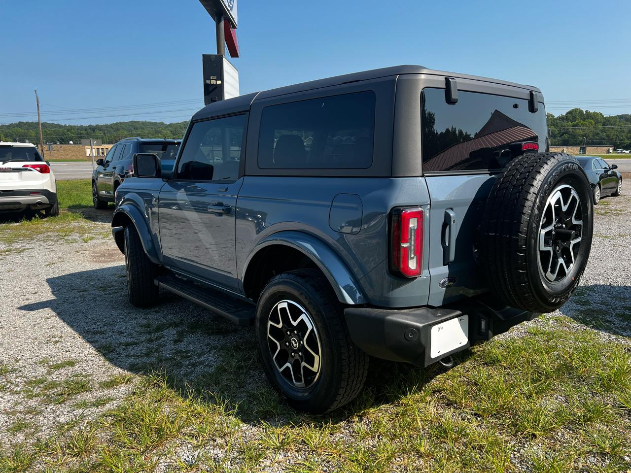 Ford Bronco Outer Banks 2-Door 2023