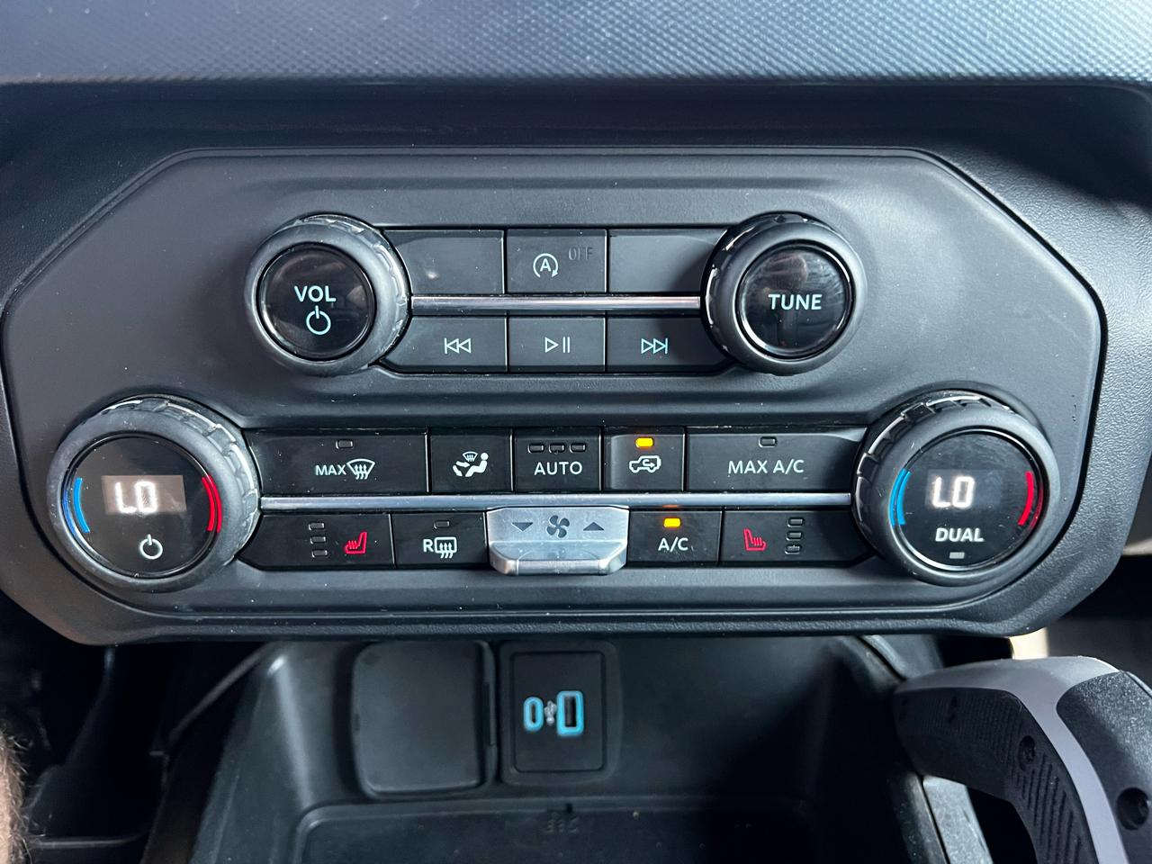 Ford Bronco Outer Banks 2-Door 2023
