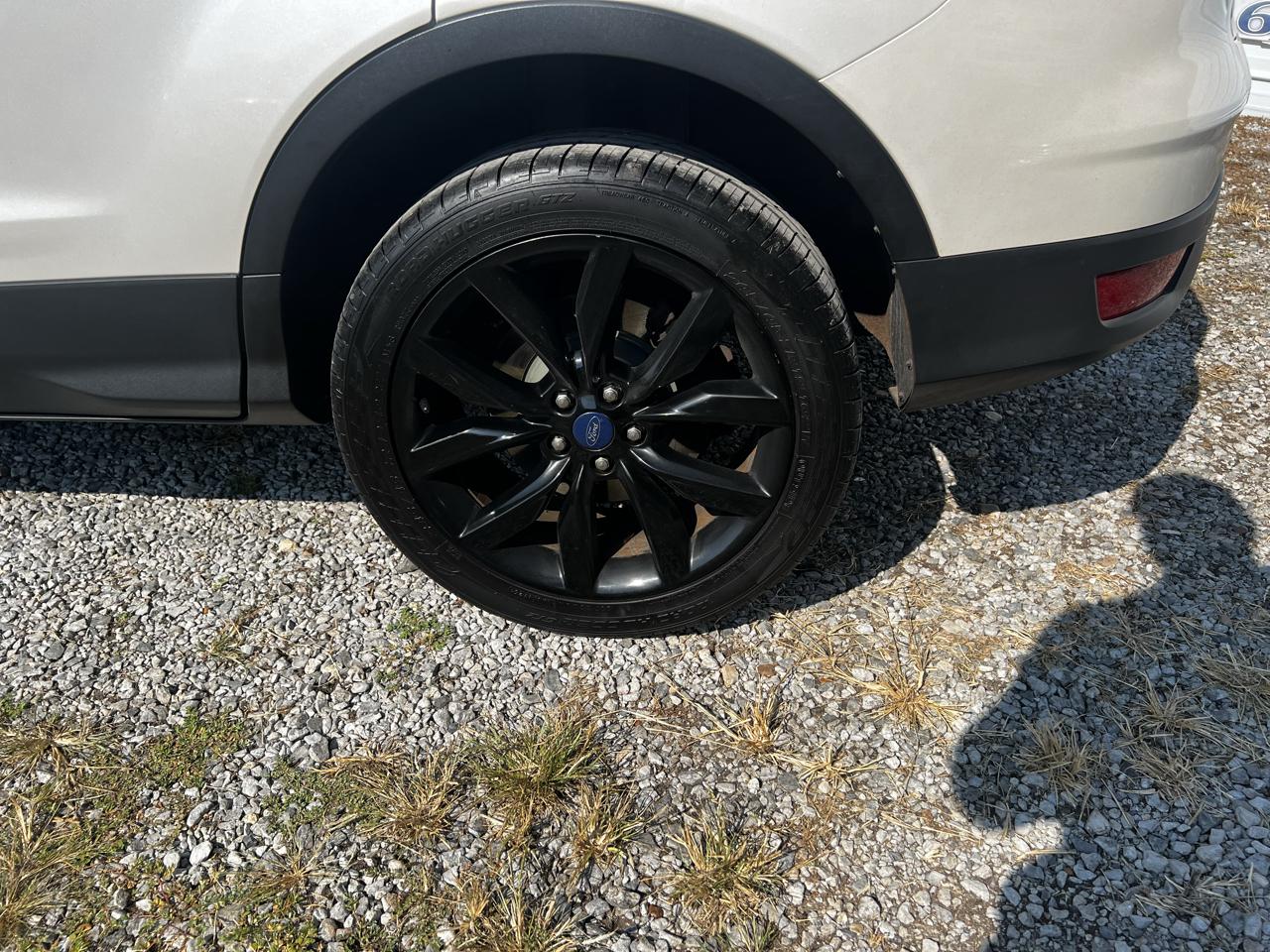 Ford Escape Titanium FWD 2017