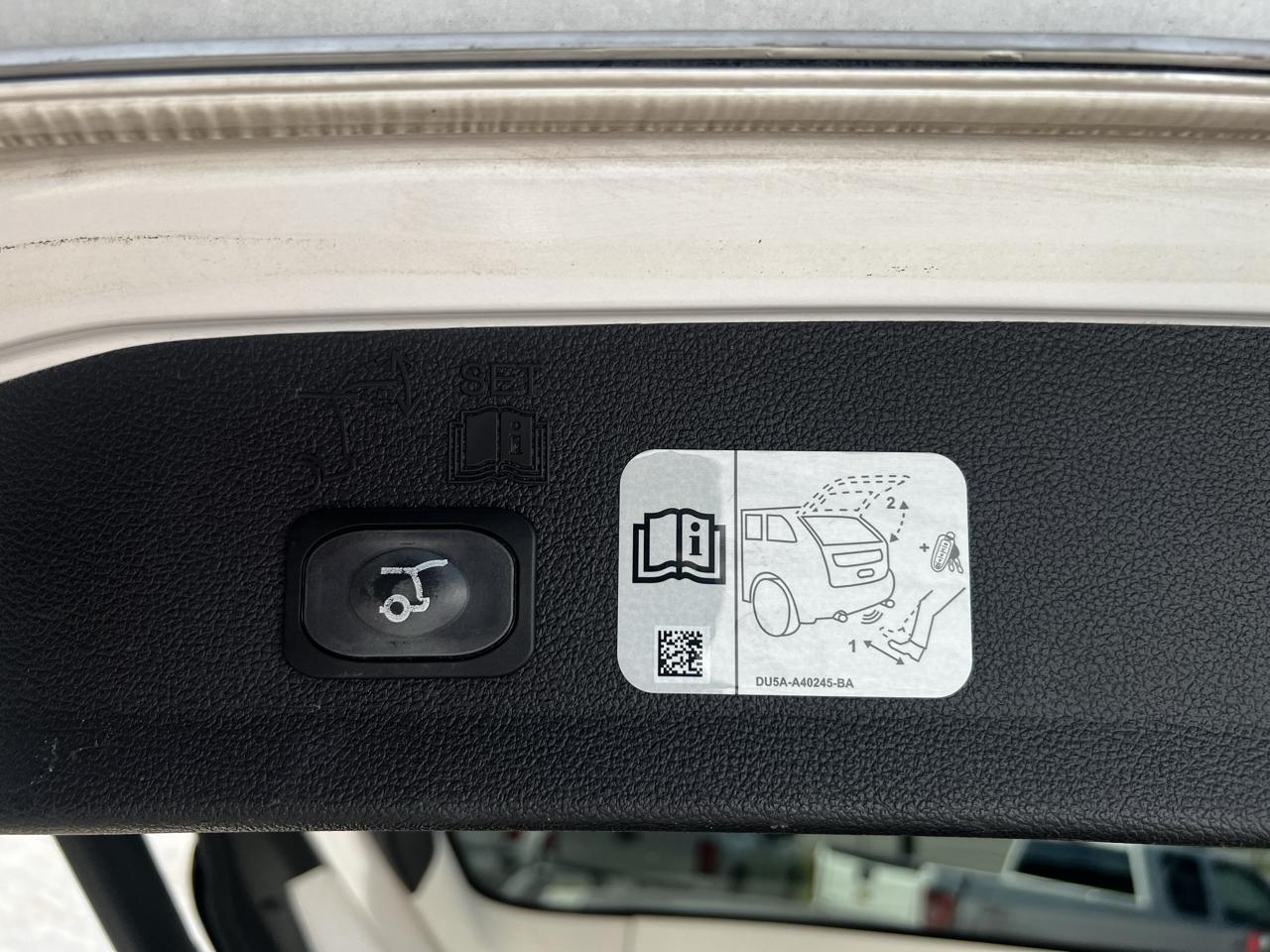 Ford Escape Titanium FWD 2017