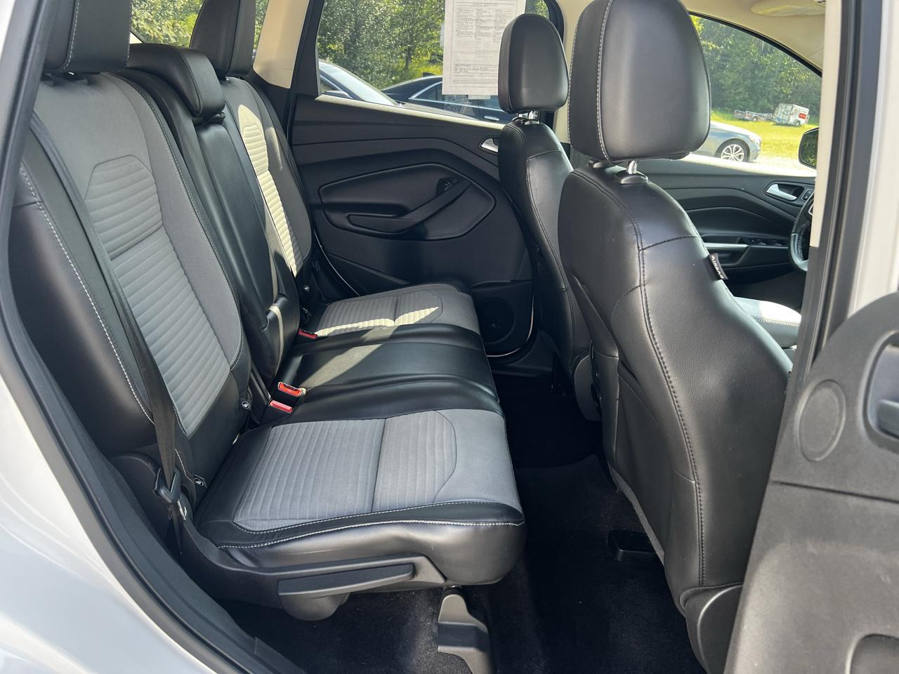 Ford Escape Titanium FWD 2017