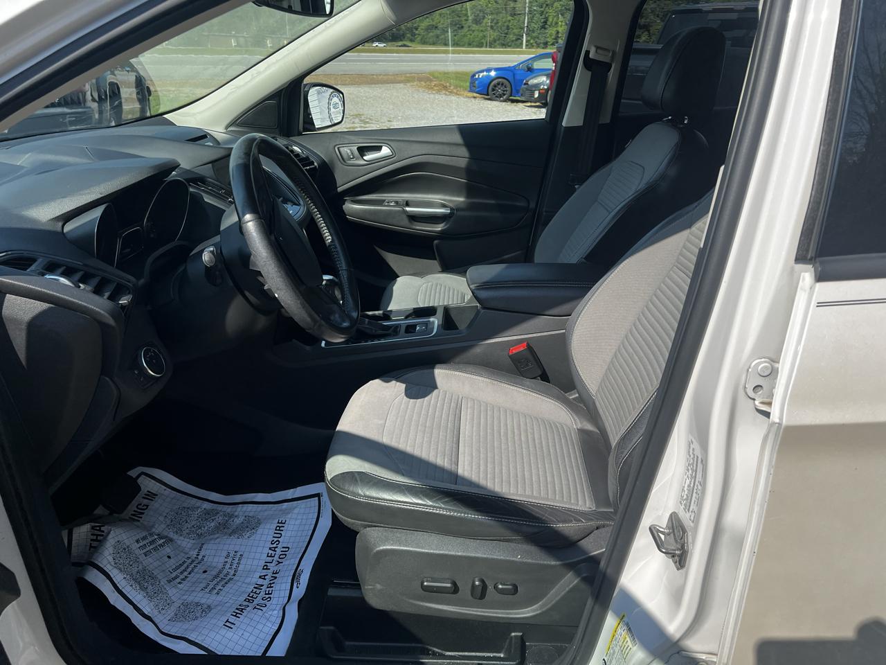 Ford Escape Titanium FWD 2017