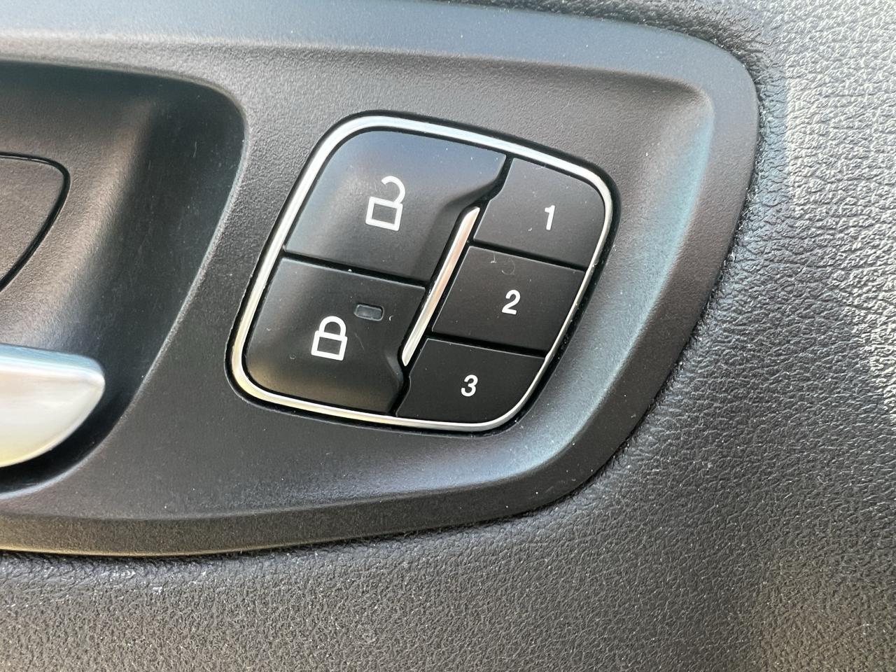 Ford Escape Titanium FWD 2017