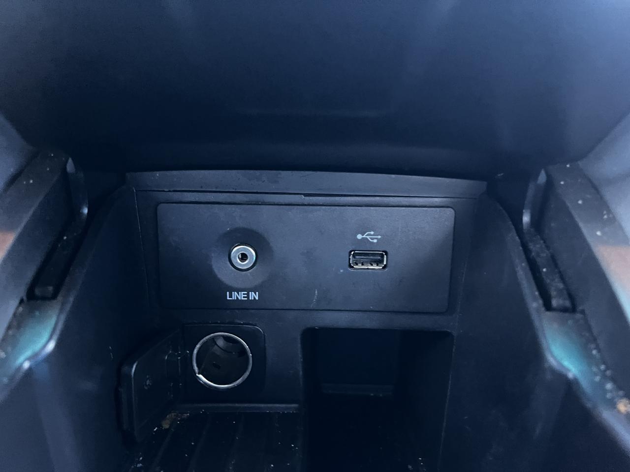 Ford Explorer Base FWD 2013