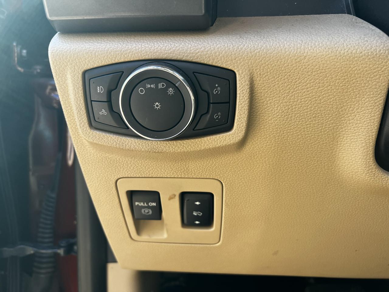Ford F-150 XLT SuperCrew 6.5-ft. Bed 4WD 2015