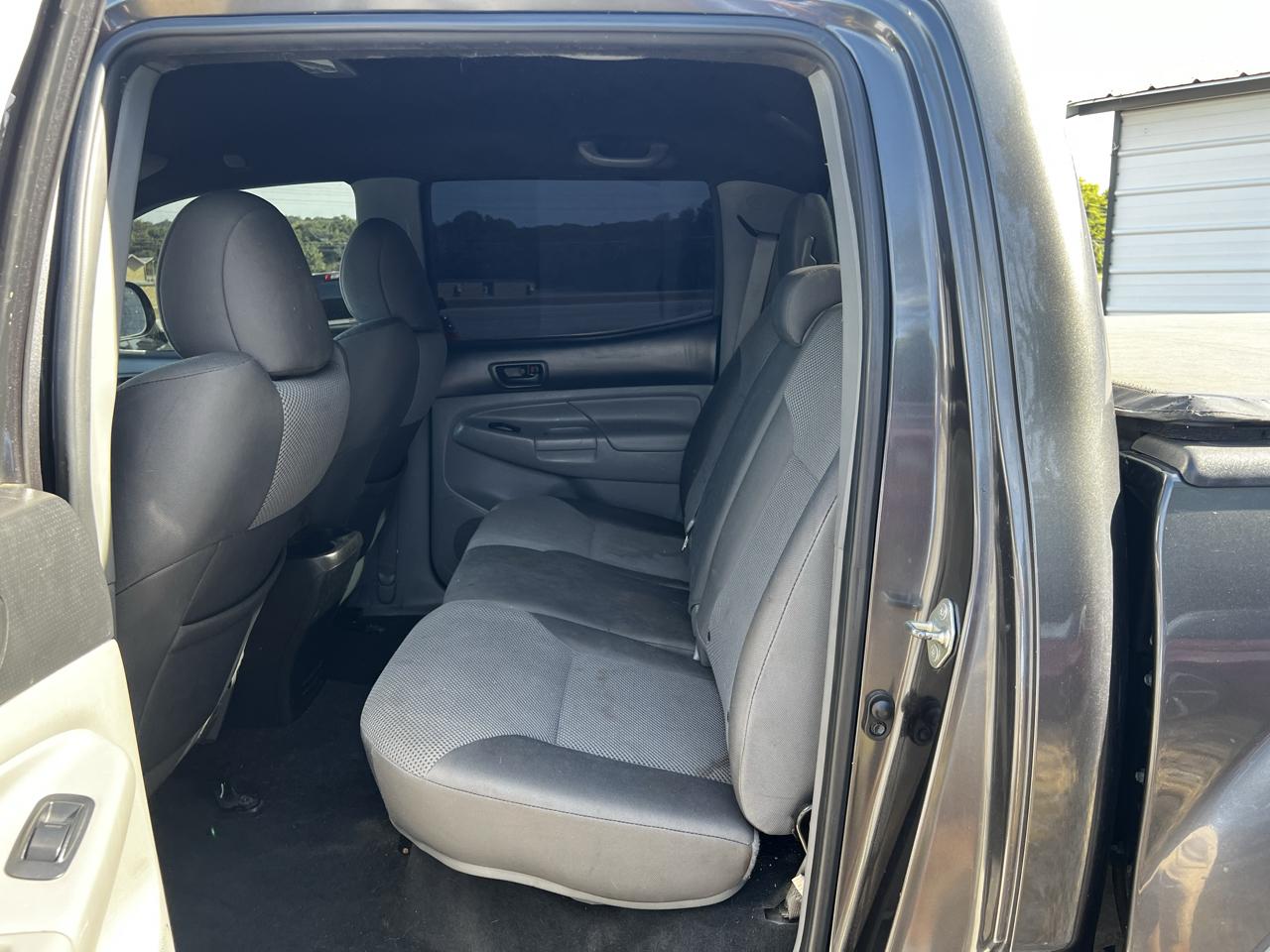 Toyota Tacoma Double Cab V6 4WD 2015