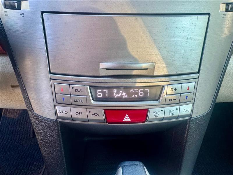 Subaru Outback  2010