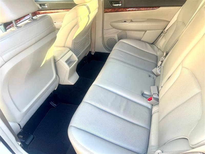 Subaru Outback  2010