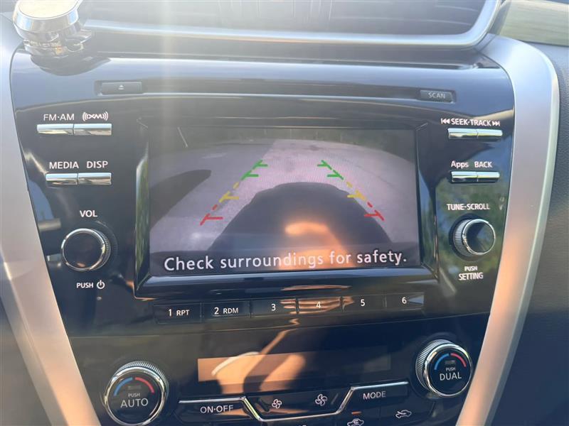 2015 Nissan Murano S - Photo 12