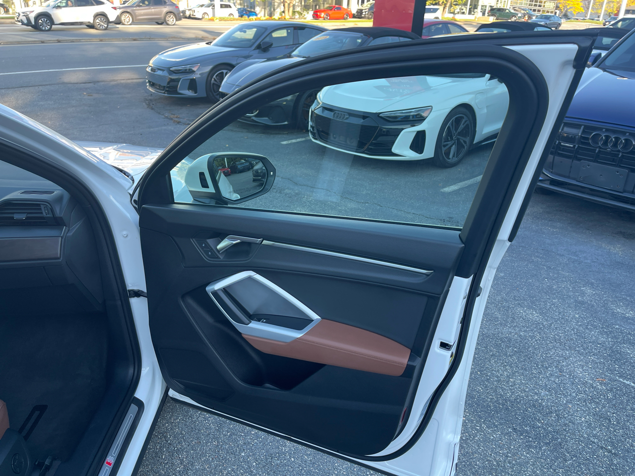 Audi Q3 S line Premium 45 TFSI quattro 2023