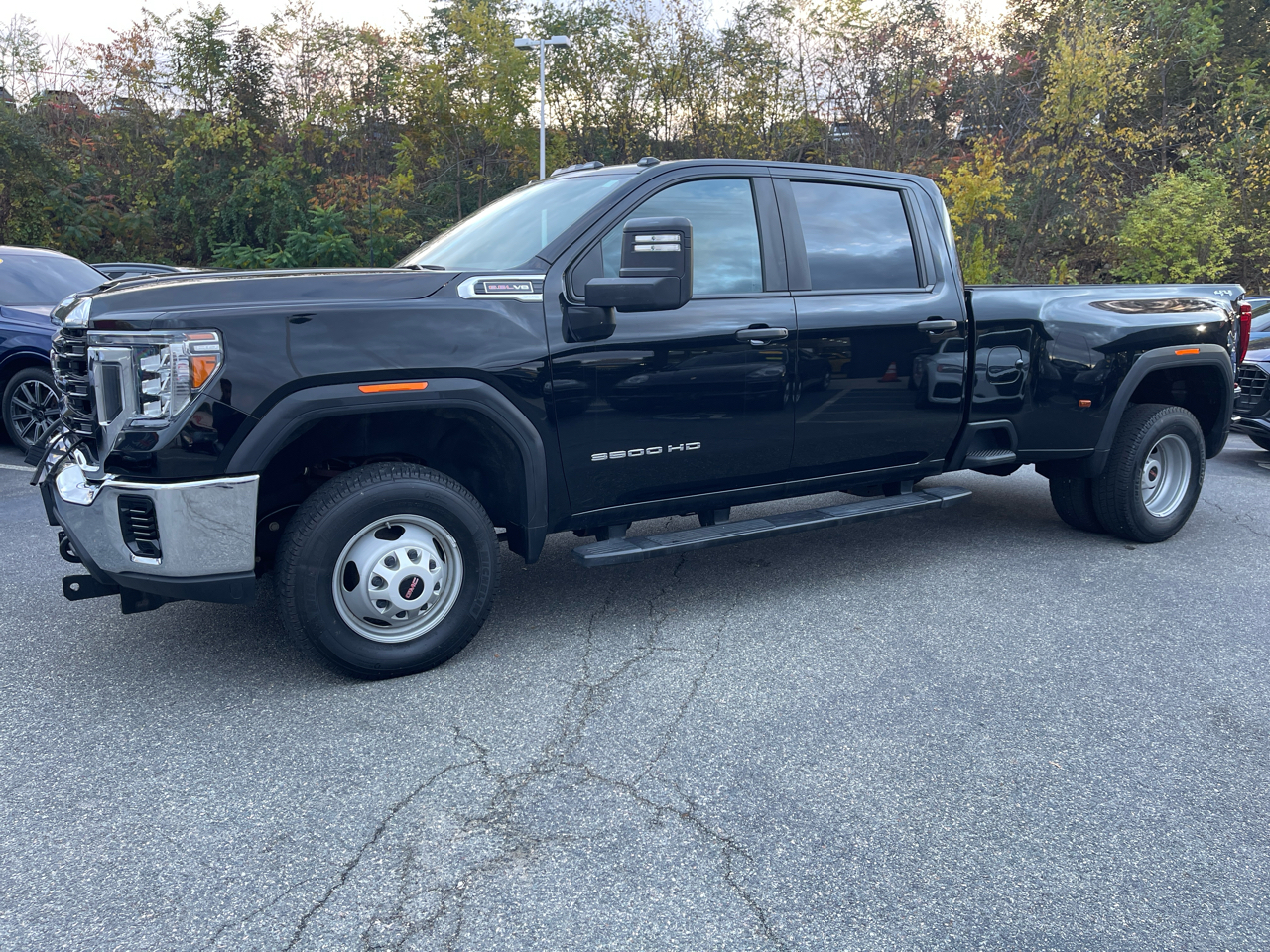 GMC Sierra 3500HD Pro Crew Cab 4WD SB 2022