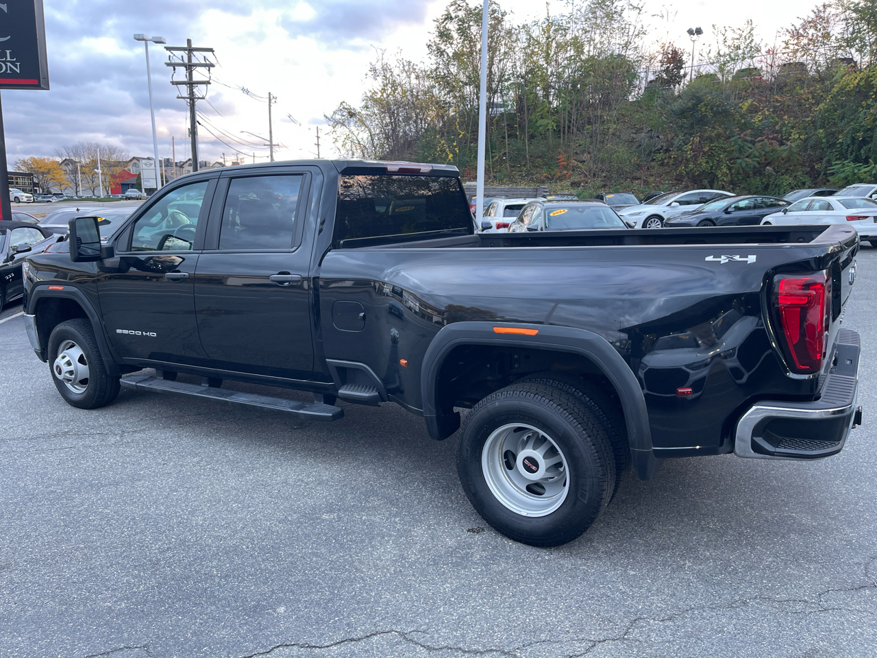 GMC Sierra 3500HD Pro Crew Cab 4WD SB 2022