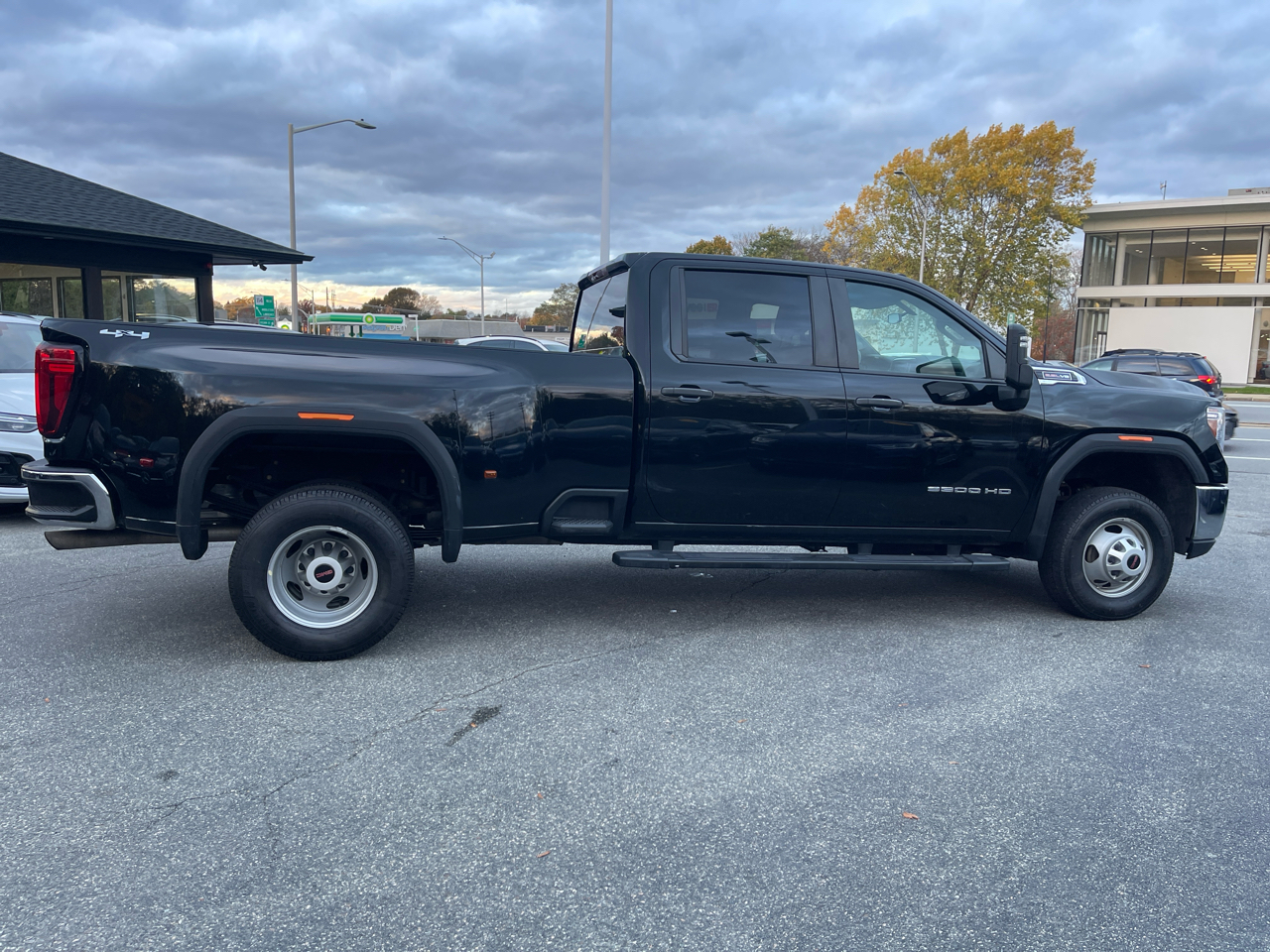 GMC Sierra 3500HD Pro Crew Cab 4WD SB 2022
