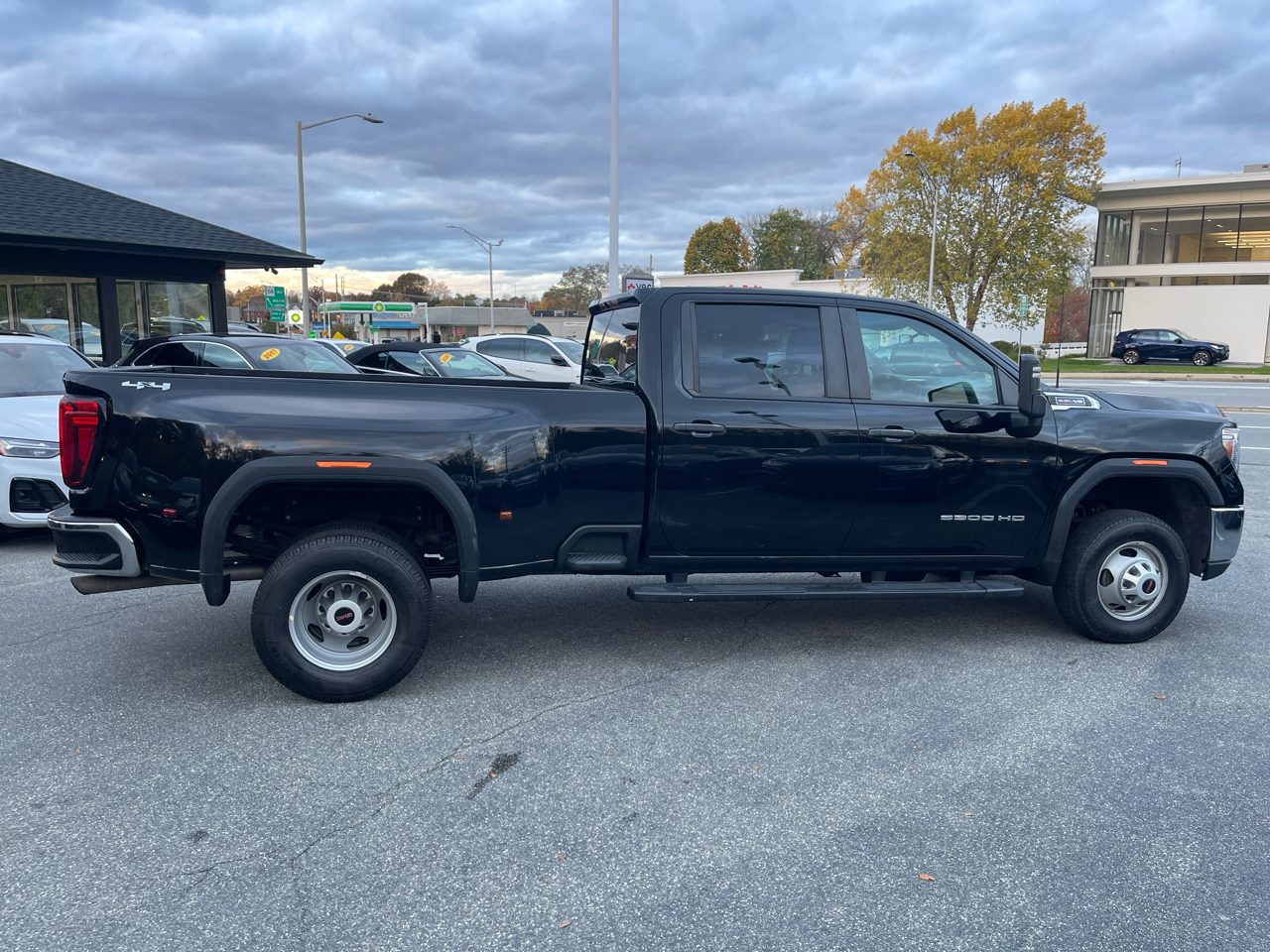 GMC Sierra 3500HD Pro Crew Cab 4WD SB 2022