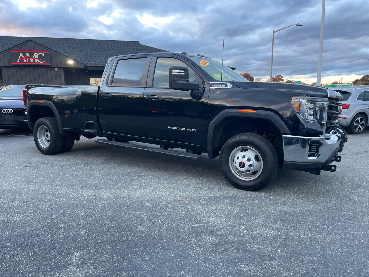 GMC Sierra 3500HD Pro Crew Cab 4WD SB 2022