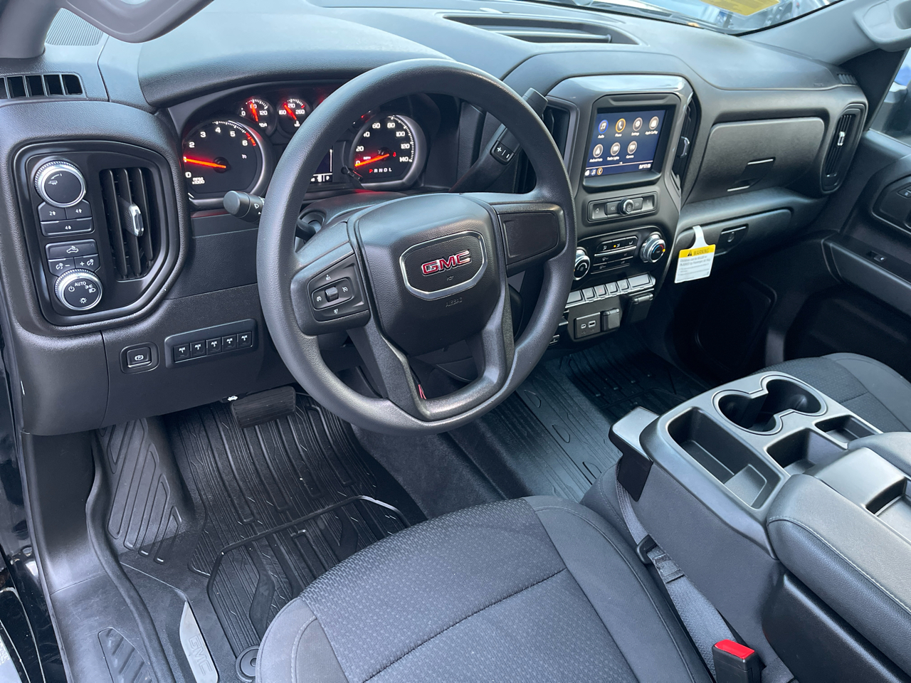 GMC Sierra 3500HD Pro Crew Cab 4WD SB 2022