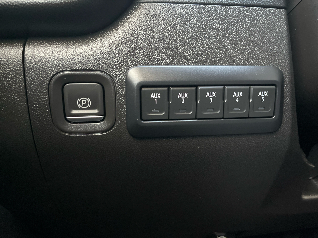 GMC Sierra 3500HD Pro Crew Cab 4WD SB 2022