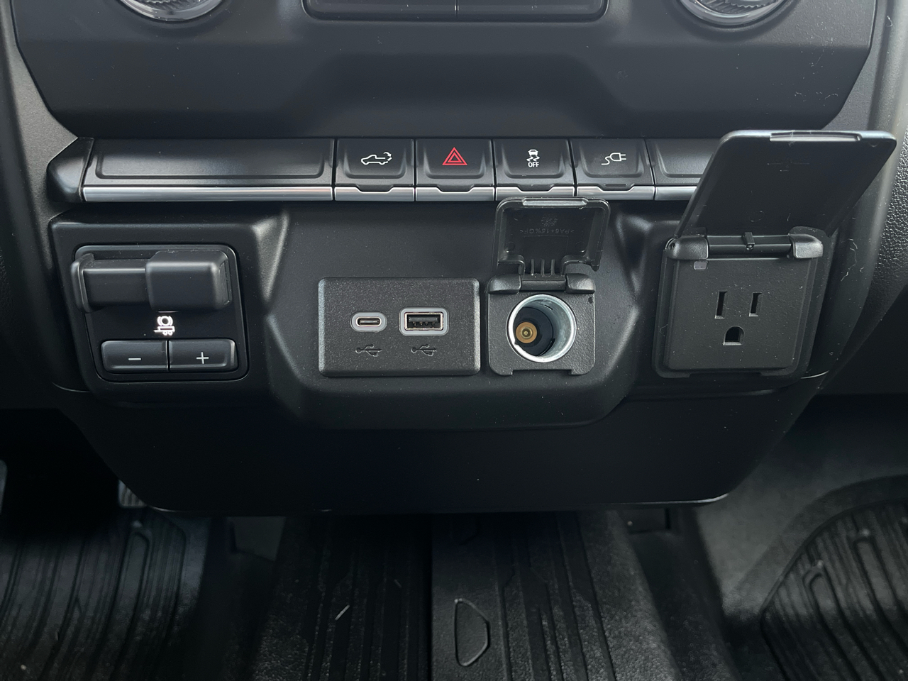 GMC Sierra 3500HD Pro Crew Cab 4WD SB 2022