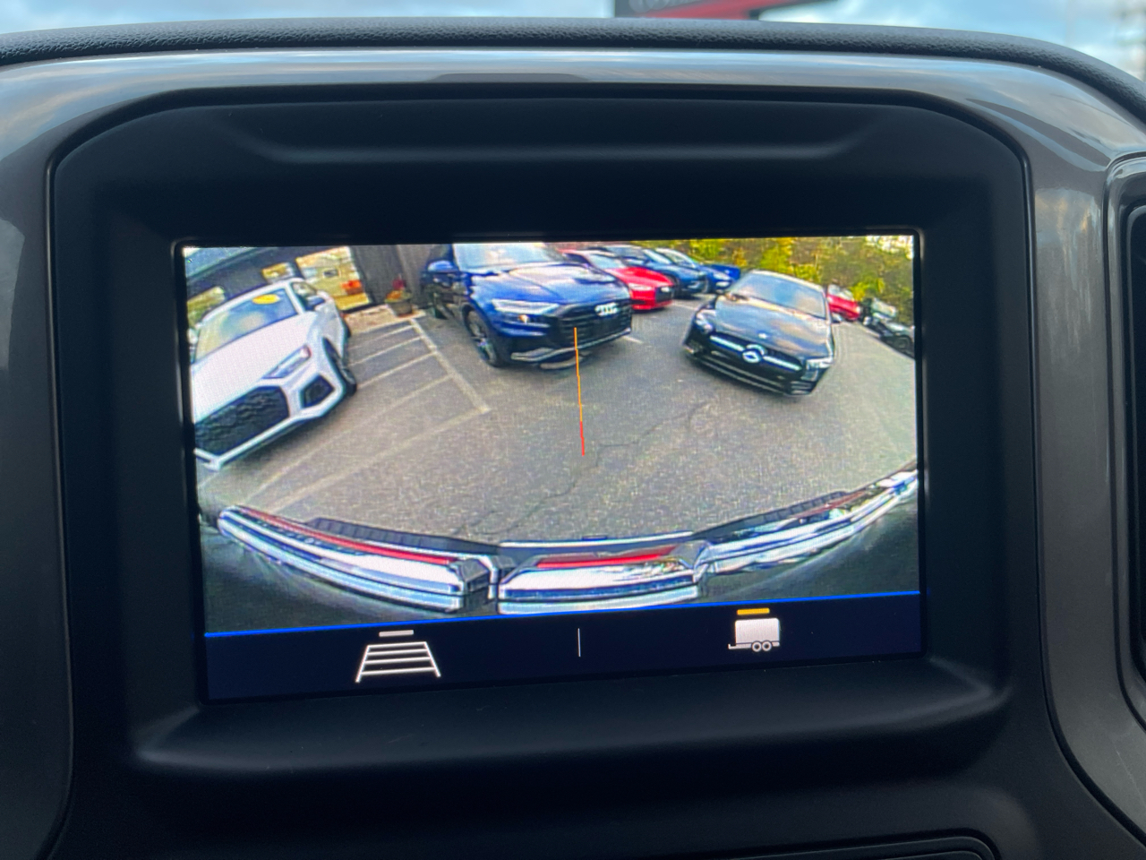 GMC Sierra 3500HD Pro Crew Cab 4WD SB 2022