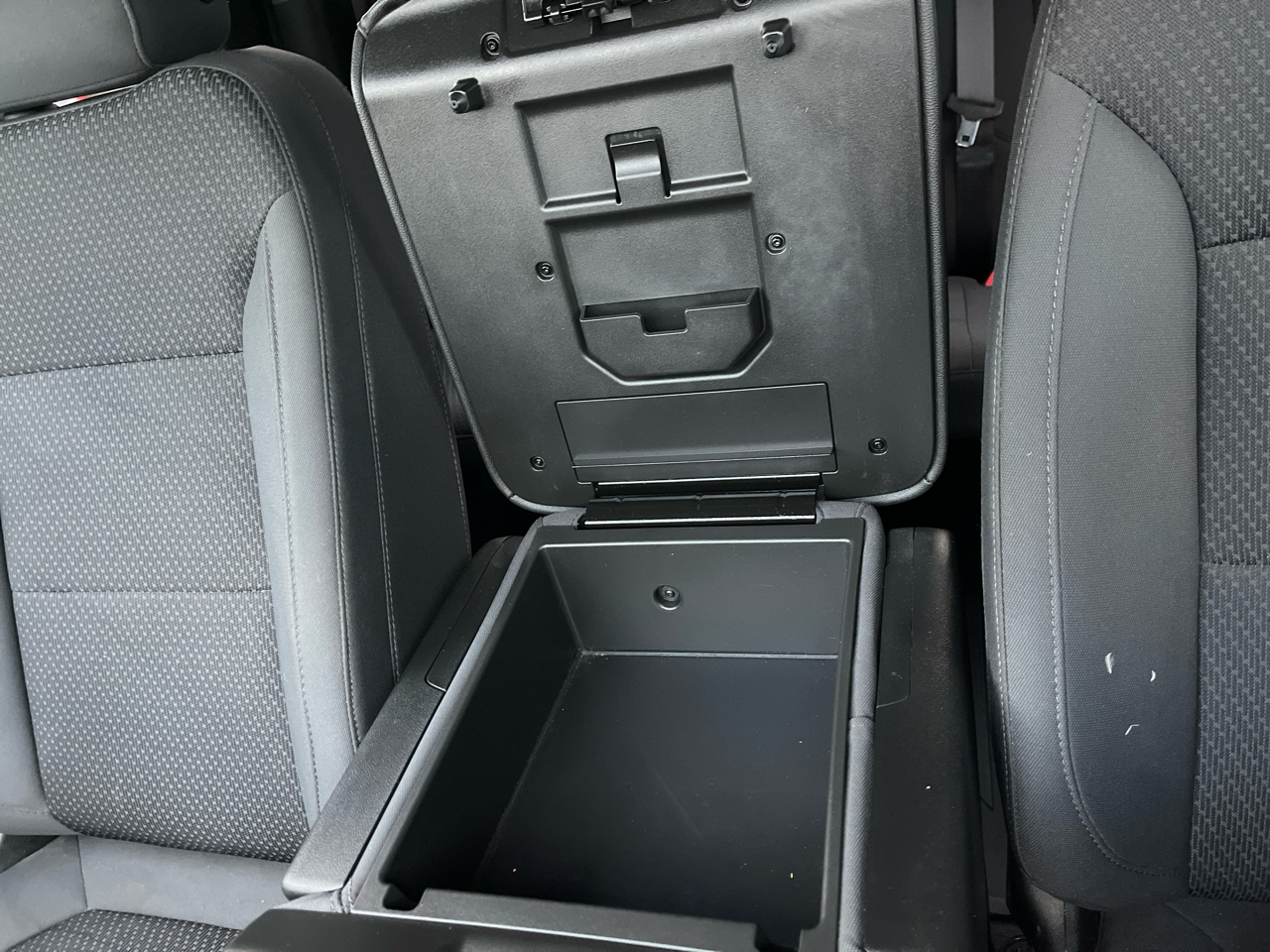 GMC Sierra 3500HD Pro Crew Cab 4WD SB 2022