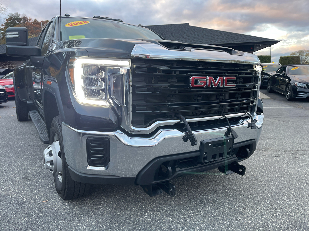 GMC Sierra 3500HD Pro Crew Cab 4WD SB 2022
