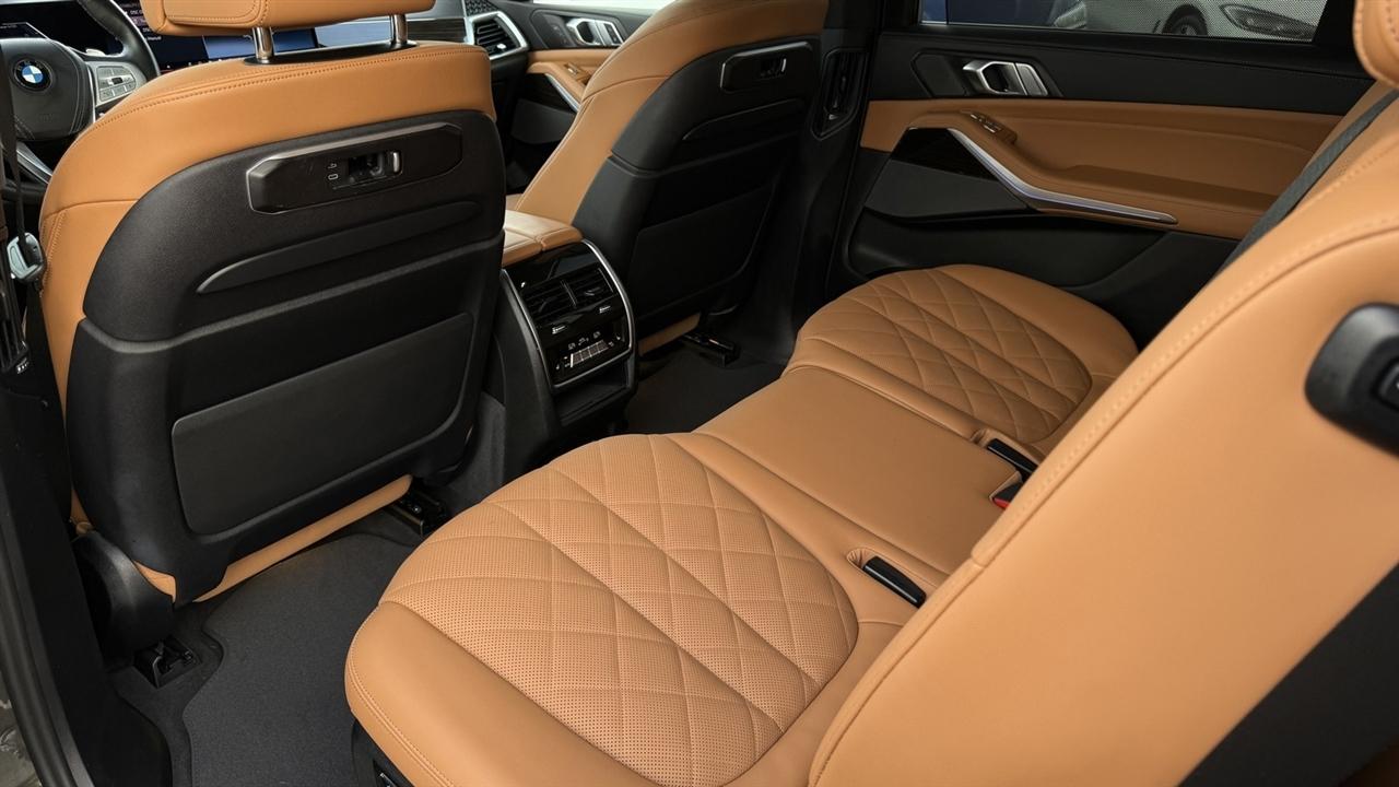 2024 BMW X7 40i - Photo 31