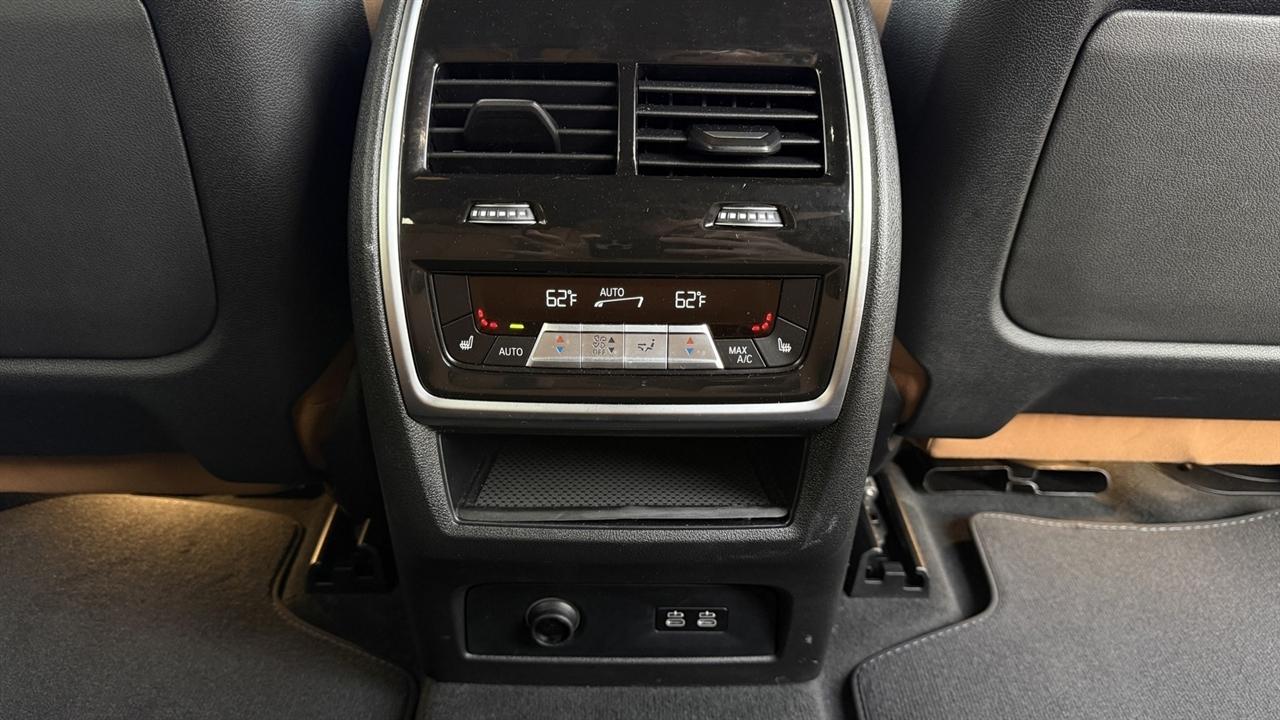 2024 BMW X7 40i - Photo 43