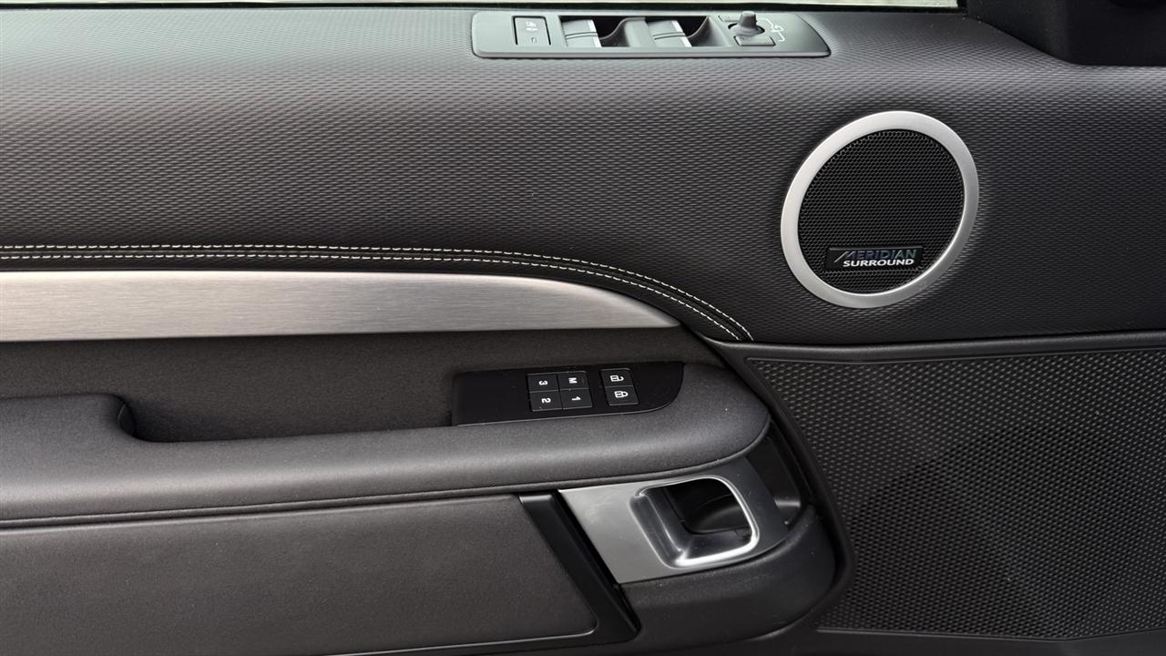 Land Rover Discovery photo 28