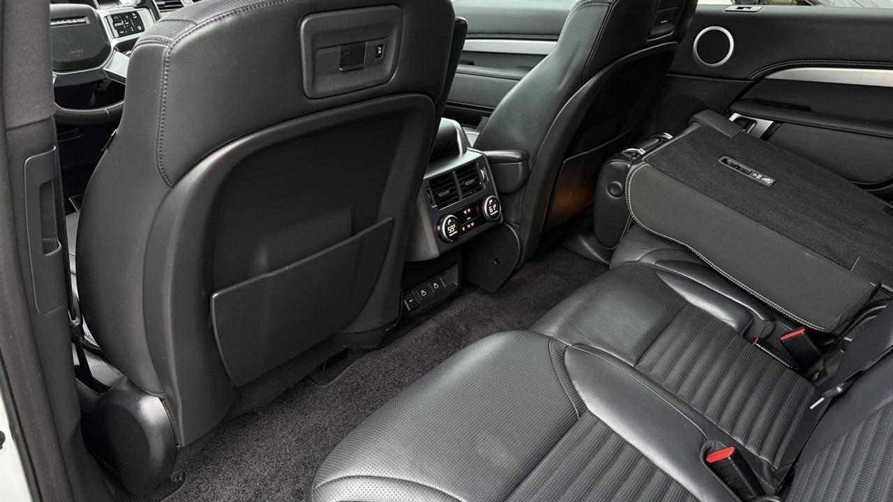 Land Rover Discovery photo 35