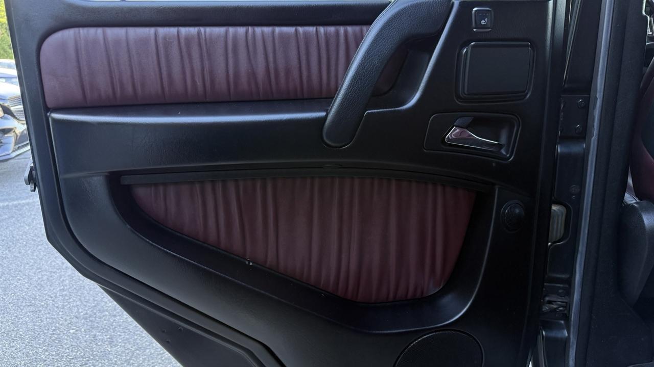 Mercedes-Benz G-Class photo 33