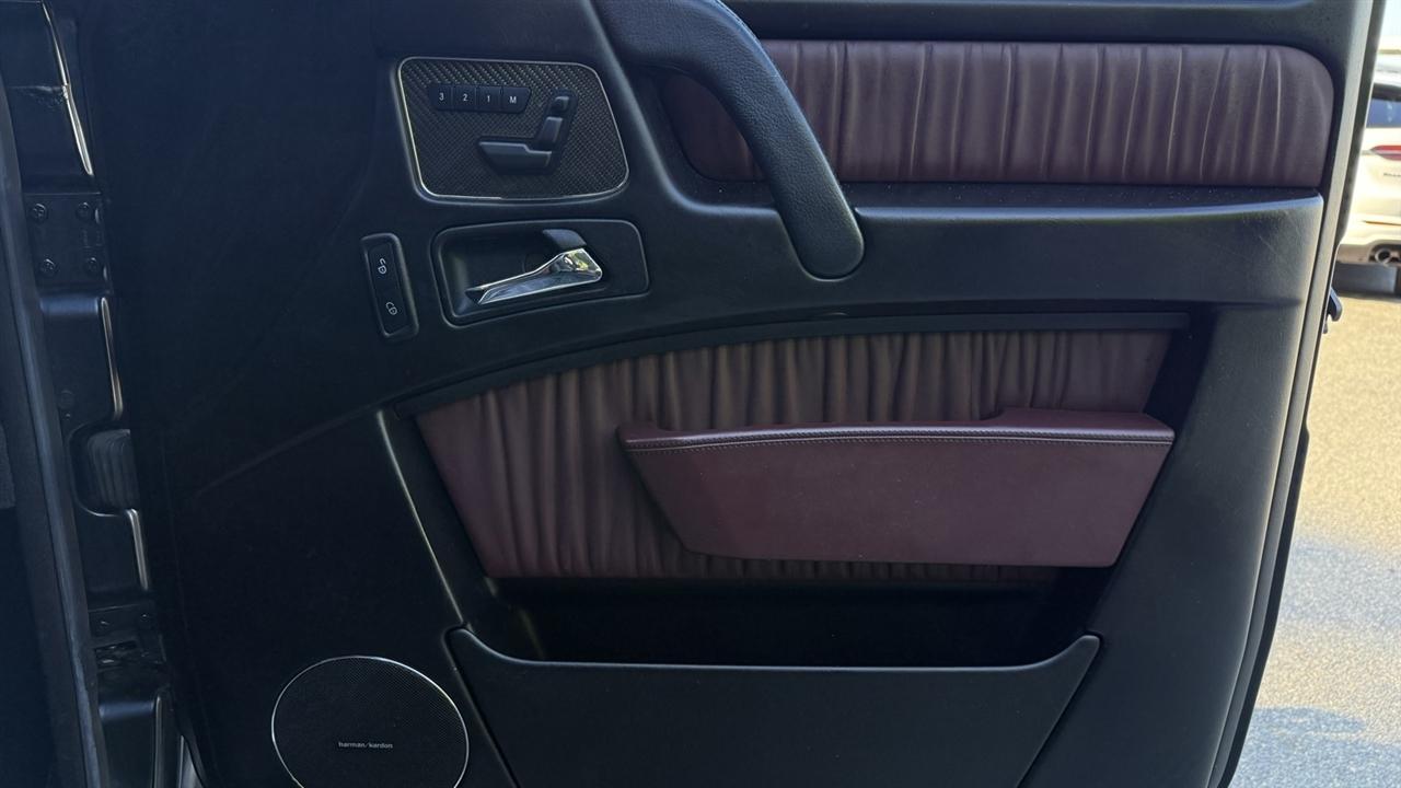 Mercedes-Benz G-Class photo 45