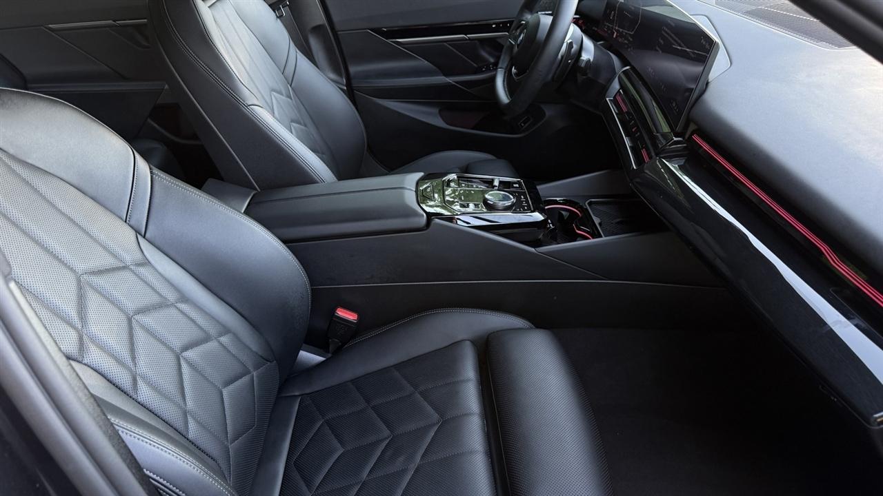 BMW 530i photo 33