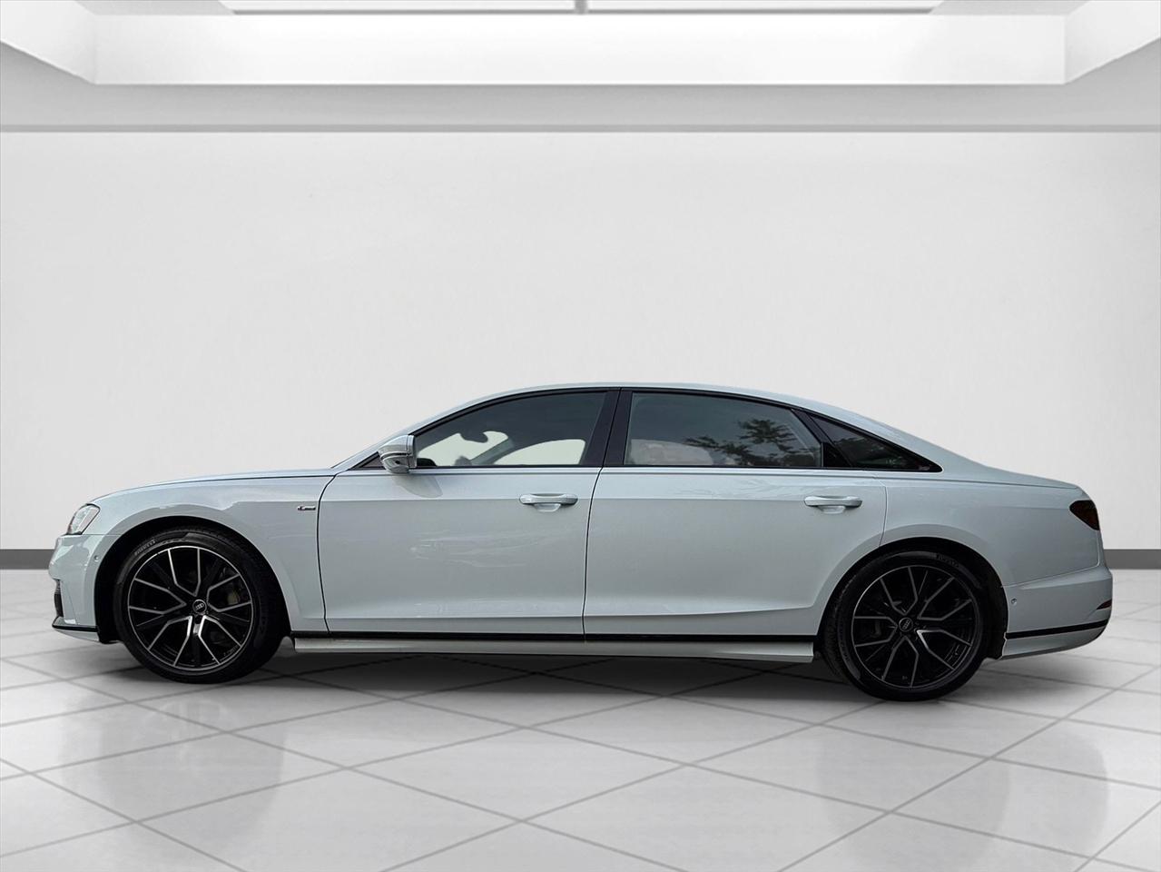 Audi A8 L photo 2