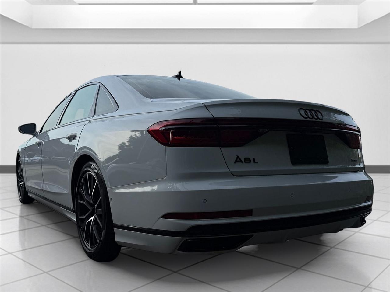 Audi A8 L photo 3