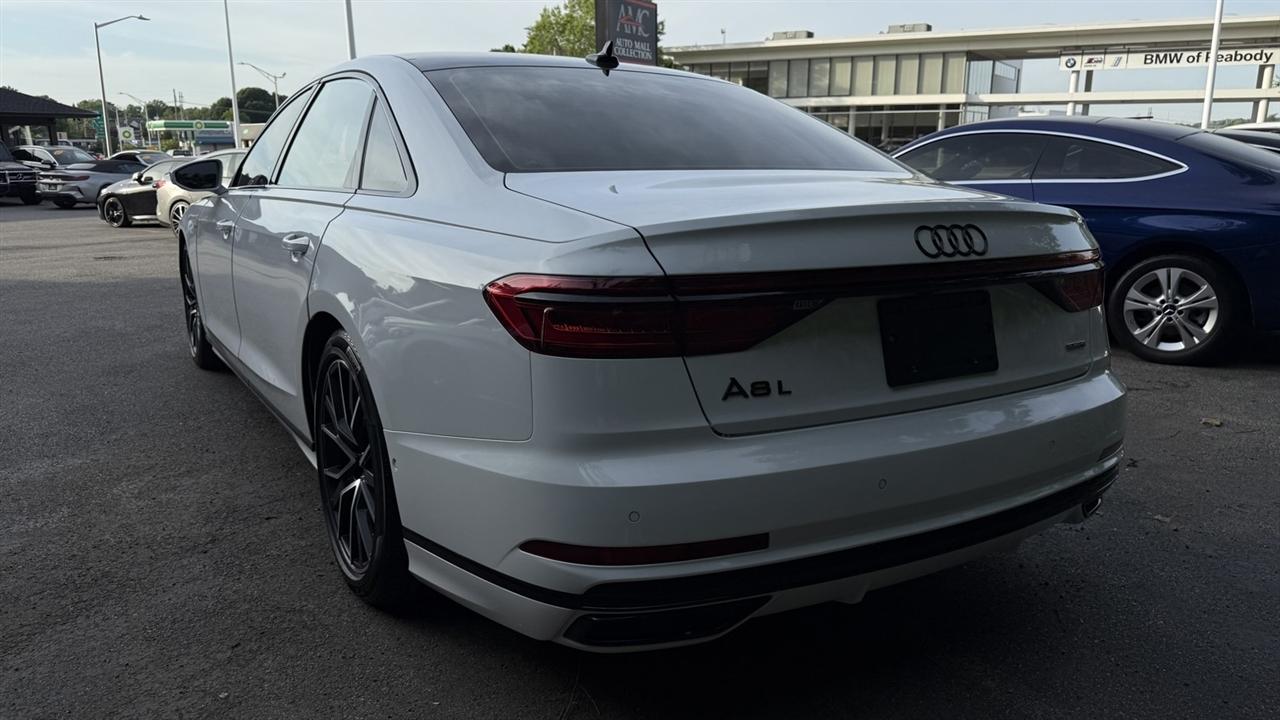 Audi A8 L photo 13