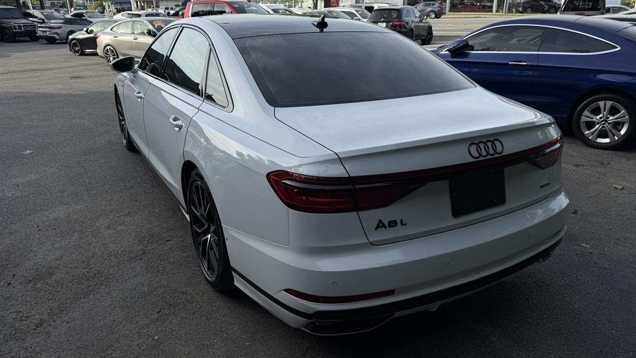 Audi A8 L photo 14
