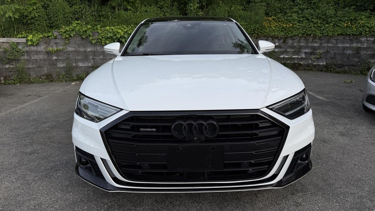 Audi A8 L photo 23