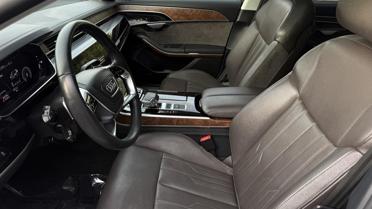 Audi A8 L photo 29