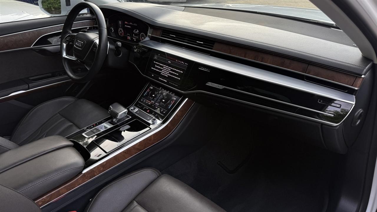 Audi A8 L photo 45