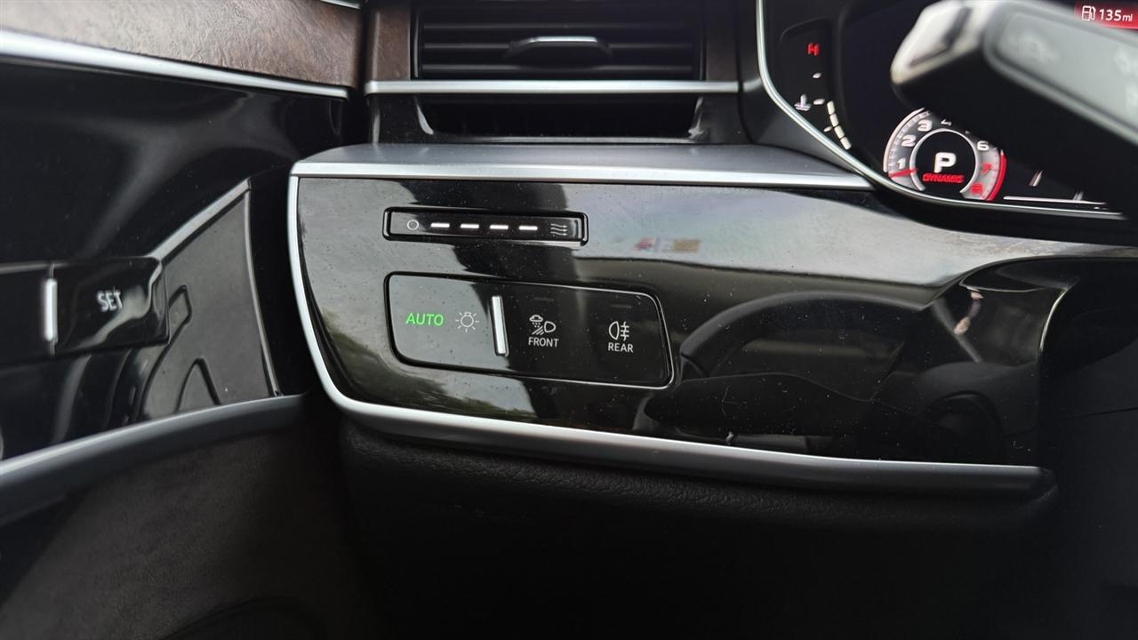 Audi A8 L photo 47
